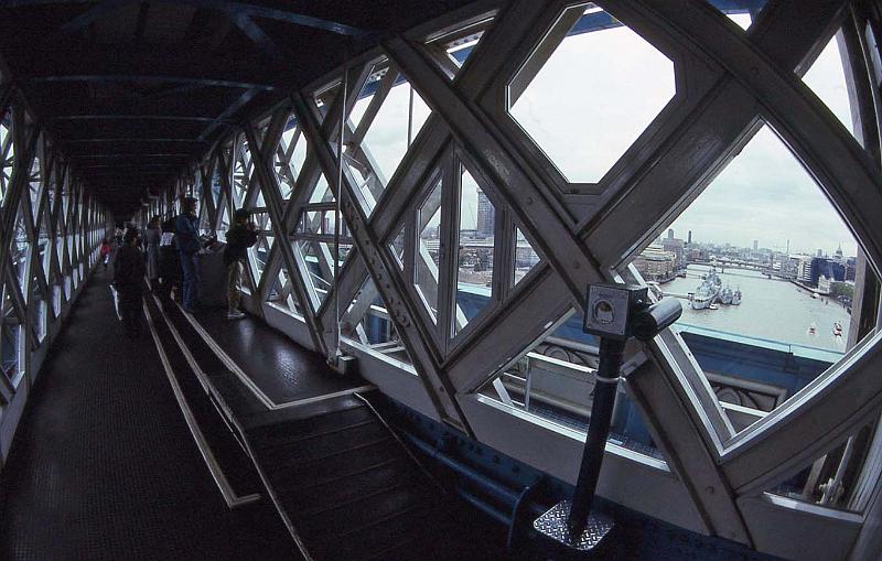 WT 2100 268-19 UK 1991.jpg